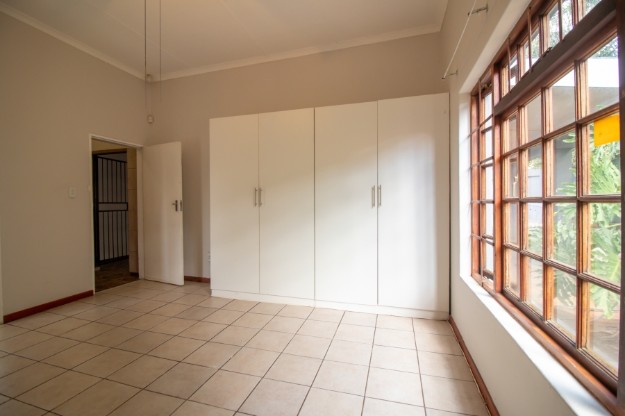 To Let 3 Bedroom Property for Rent in Geelhoutpark North West